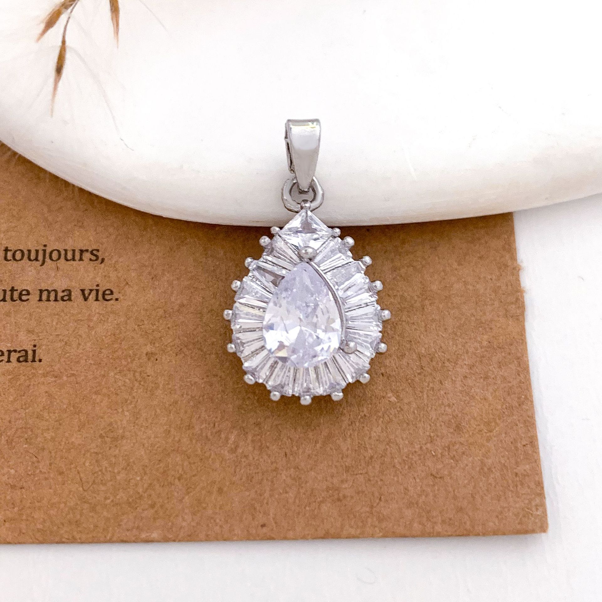 Xl546t square water drop pendant silver