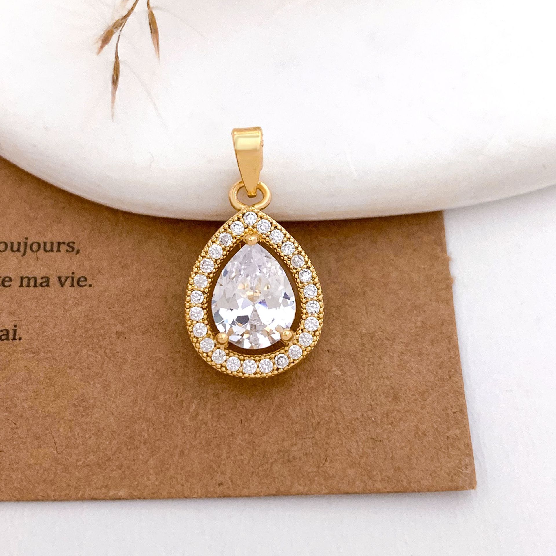 Xl2564 hollow water drop pendant gold