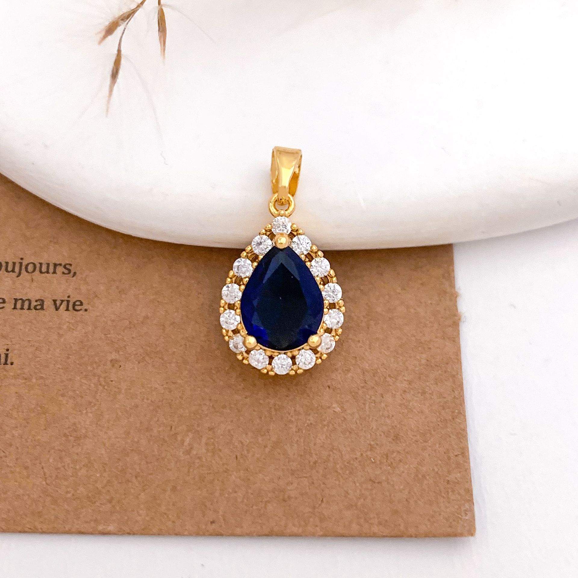 Xl2955 small water drop pendant gold sapphire blue