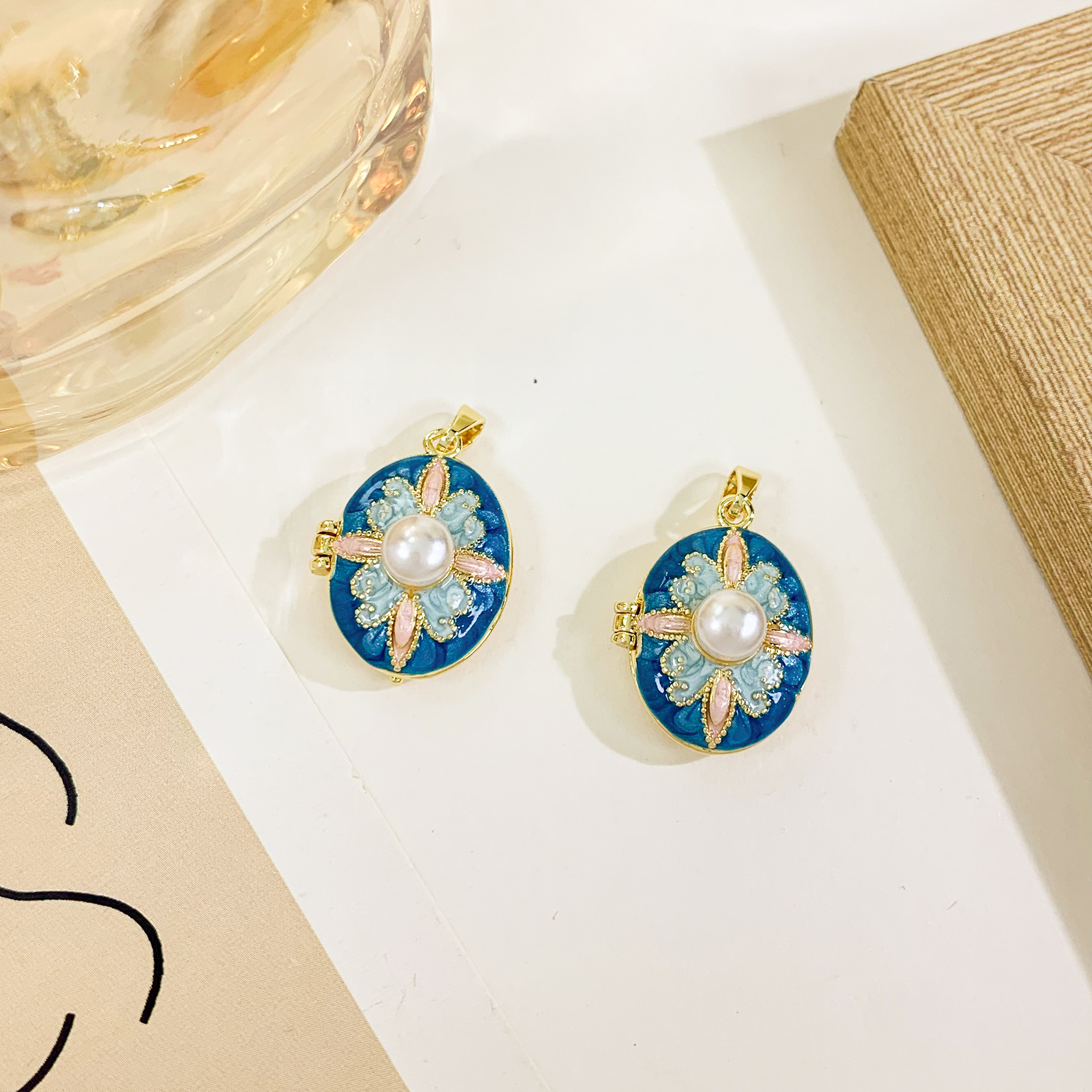 Xl4563 cross star photo box pendant gold blue