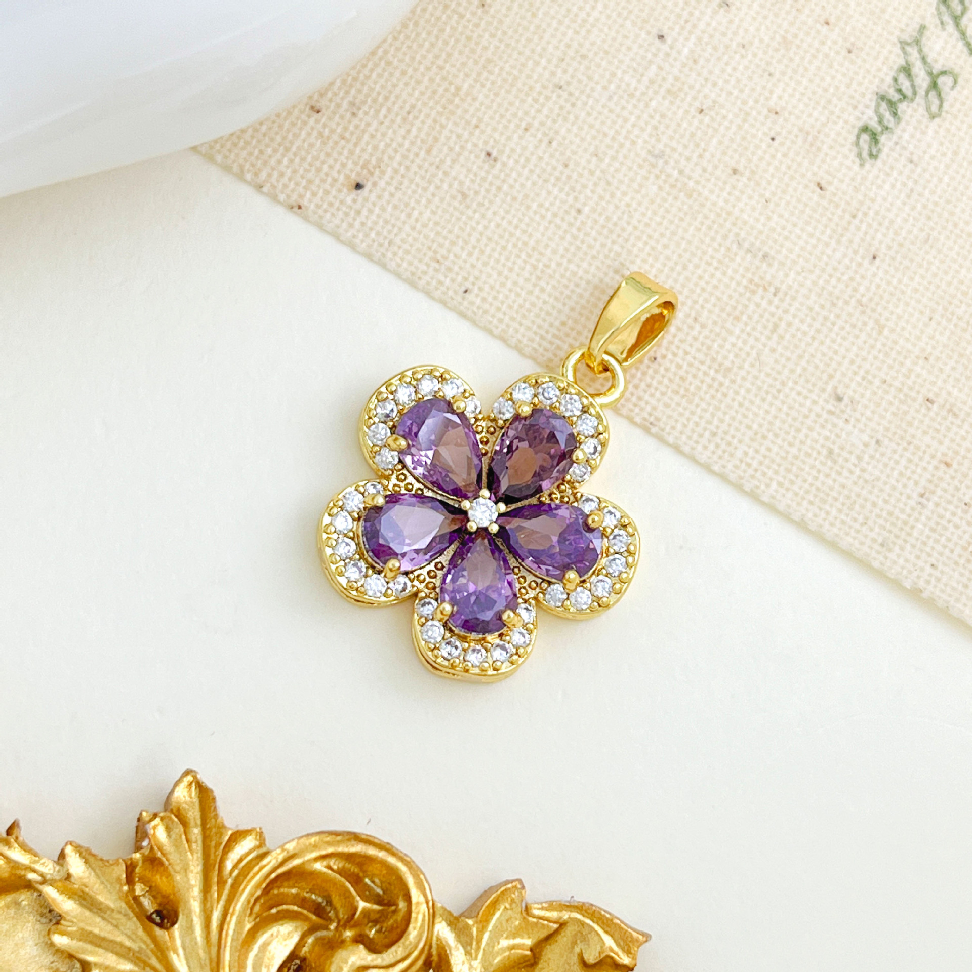 Xl228 purple five-petal flower pendant gold