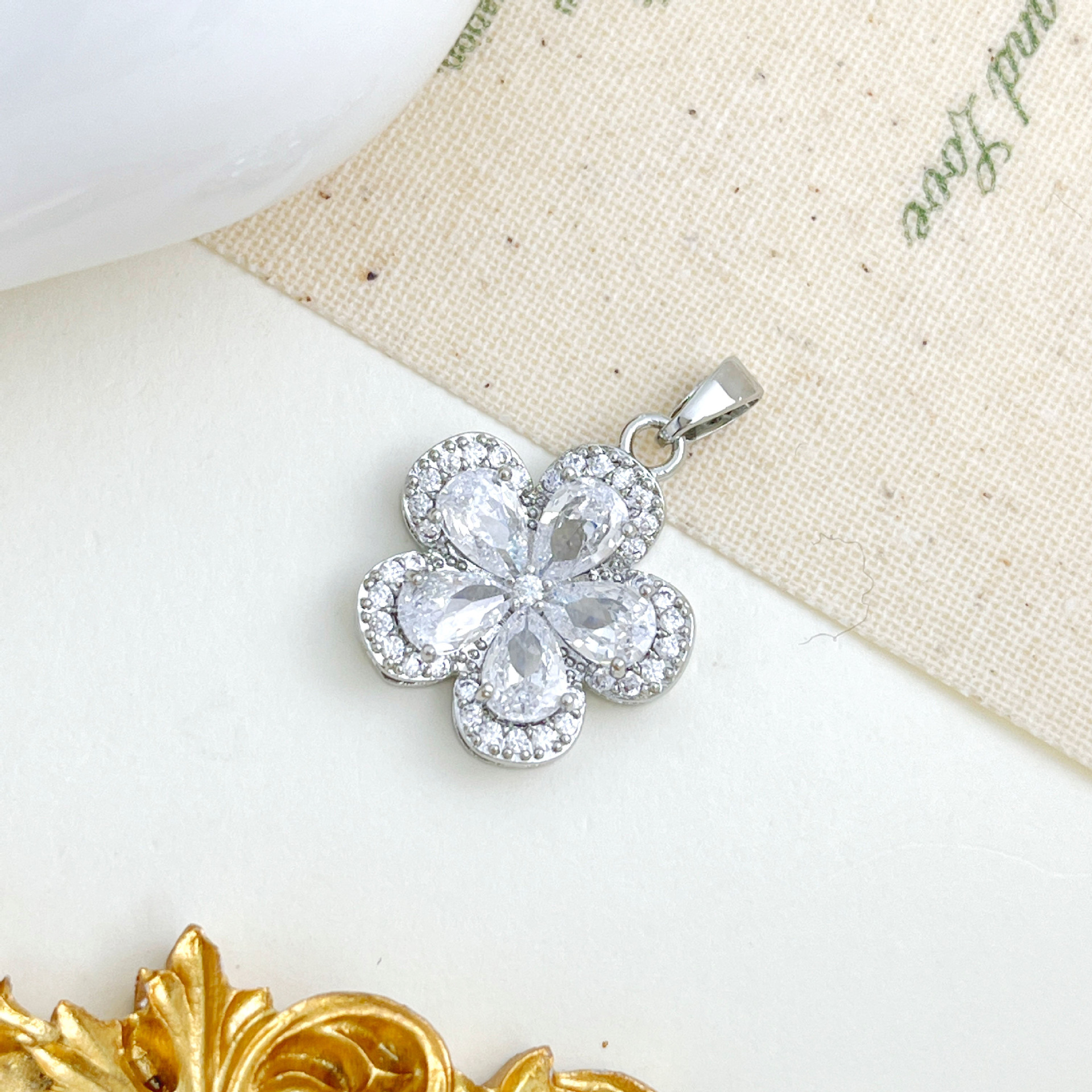 Xl228 five-petal flower pendant silver
