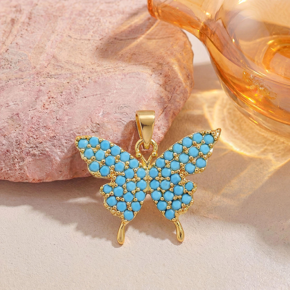 Xl3160 small butterfly pendant gold