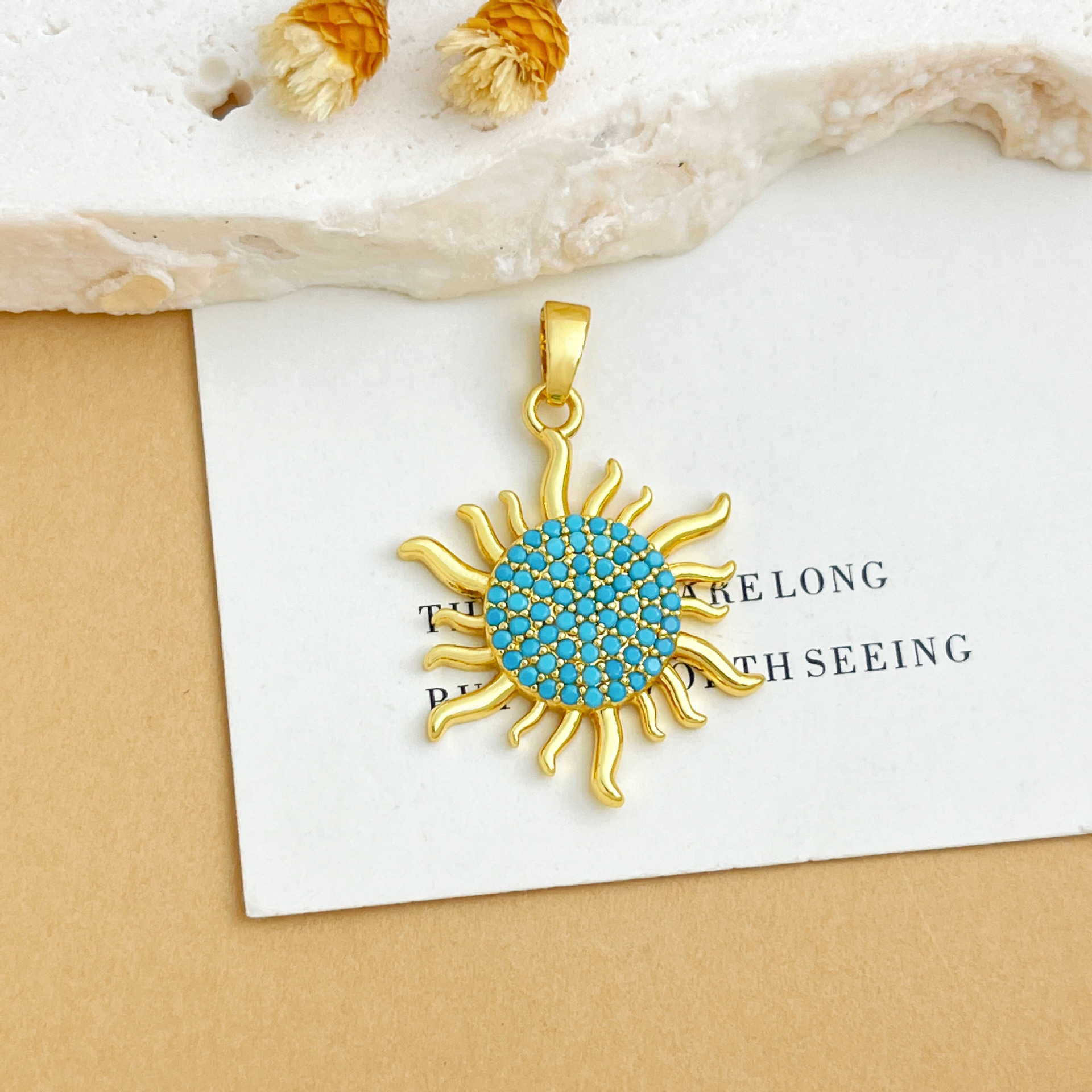 Xl2374 sun pendant gold