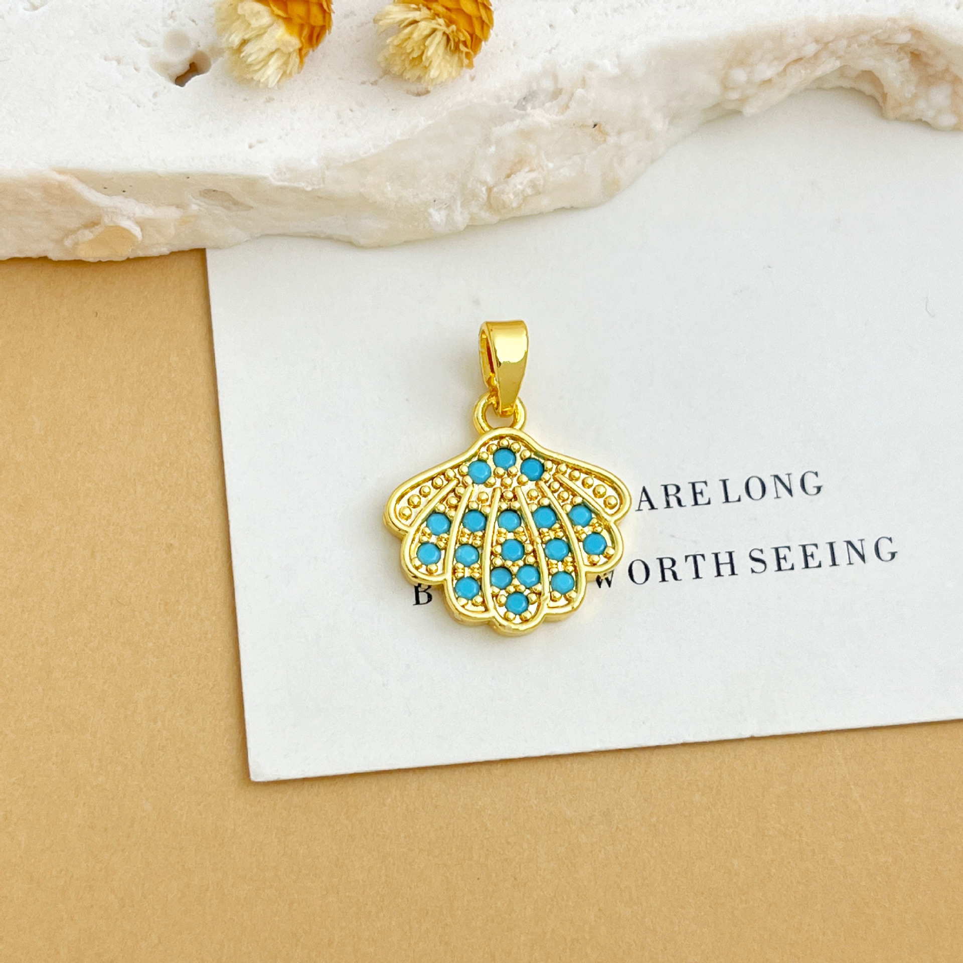 Xl4616 shell pendant gold