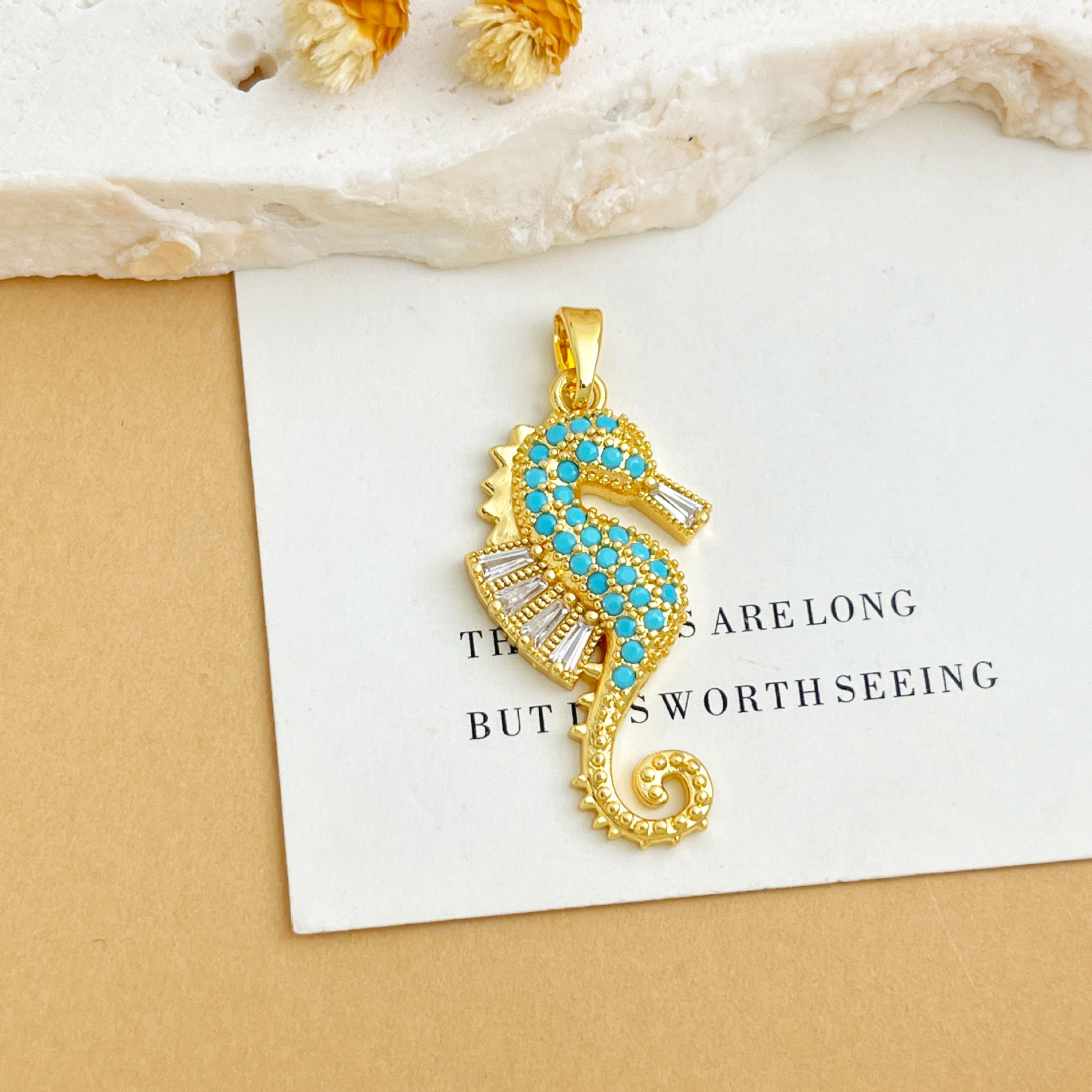 Xl4835 seahorse pendant gold