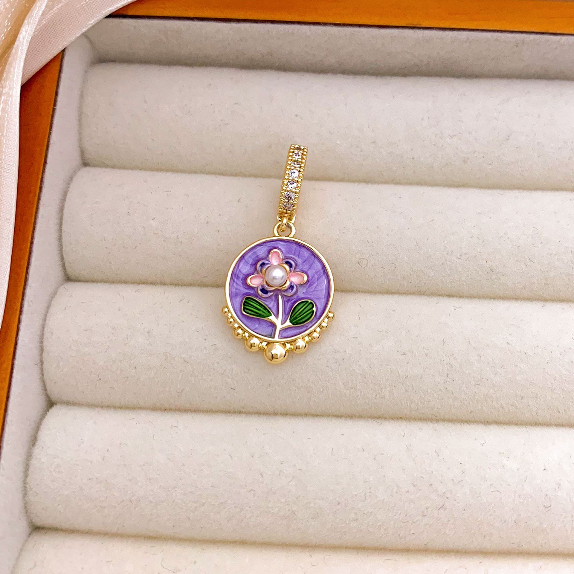 Xl3647 round multi-petal flower pendant gold purple