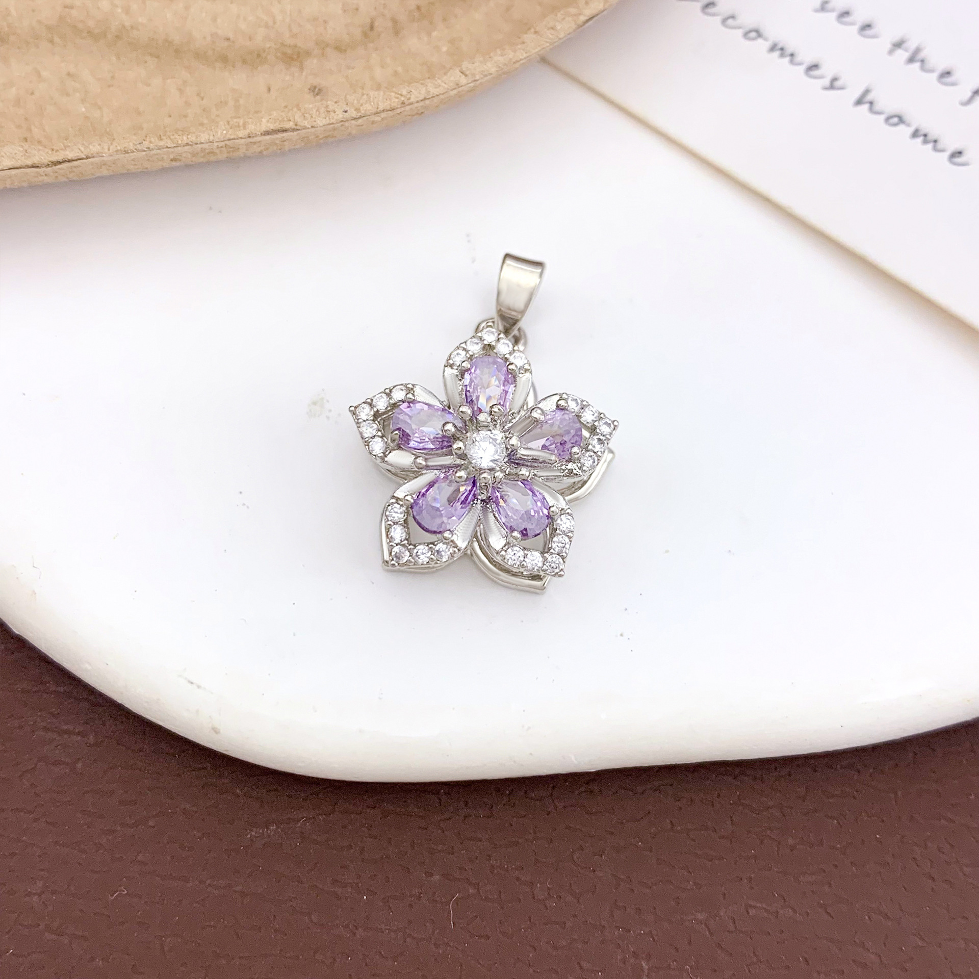 Xl474 rotating purple five-petal flower pendant silver
