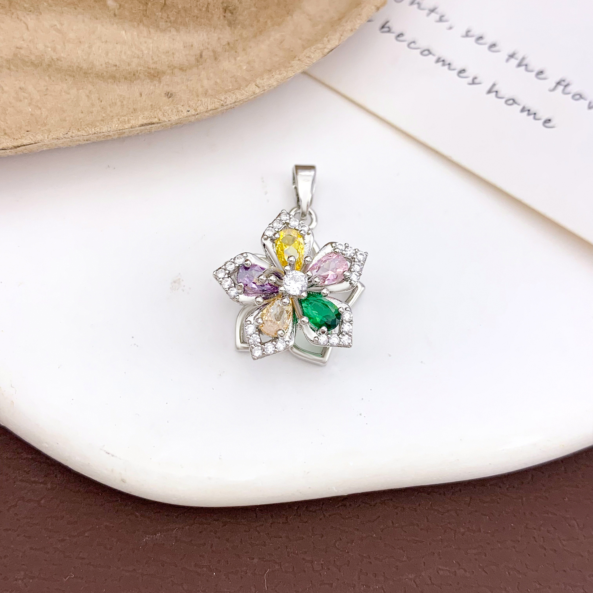 Xl474 rotating colorful five-petal flower pendant silver