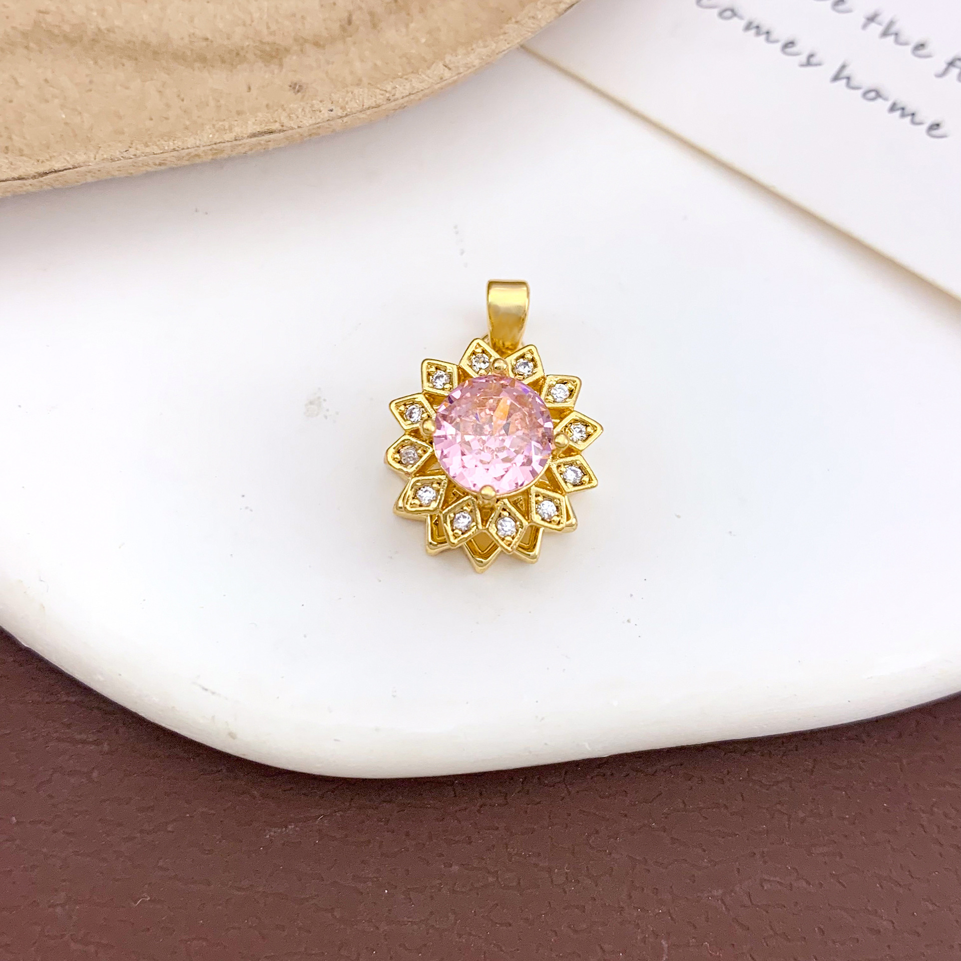 Xl912 rotating diamond pendant gold powder