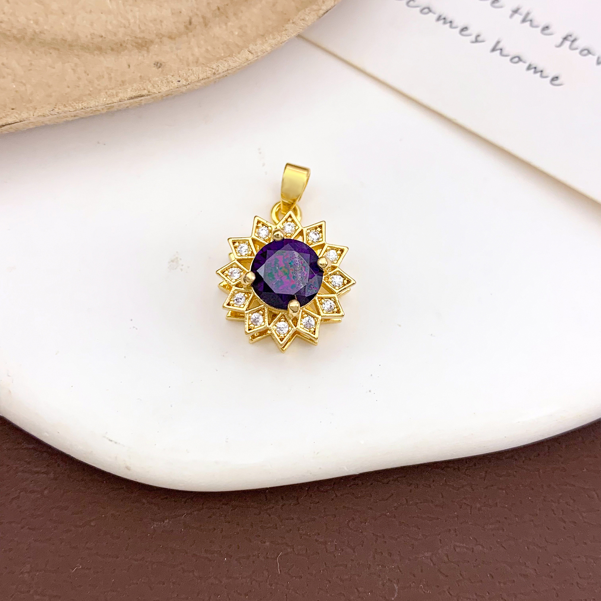 Xl912 rotating diamond pendant gold purple