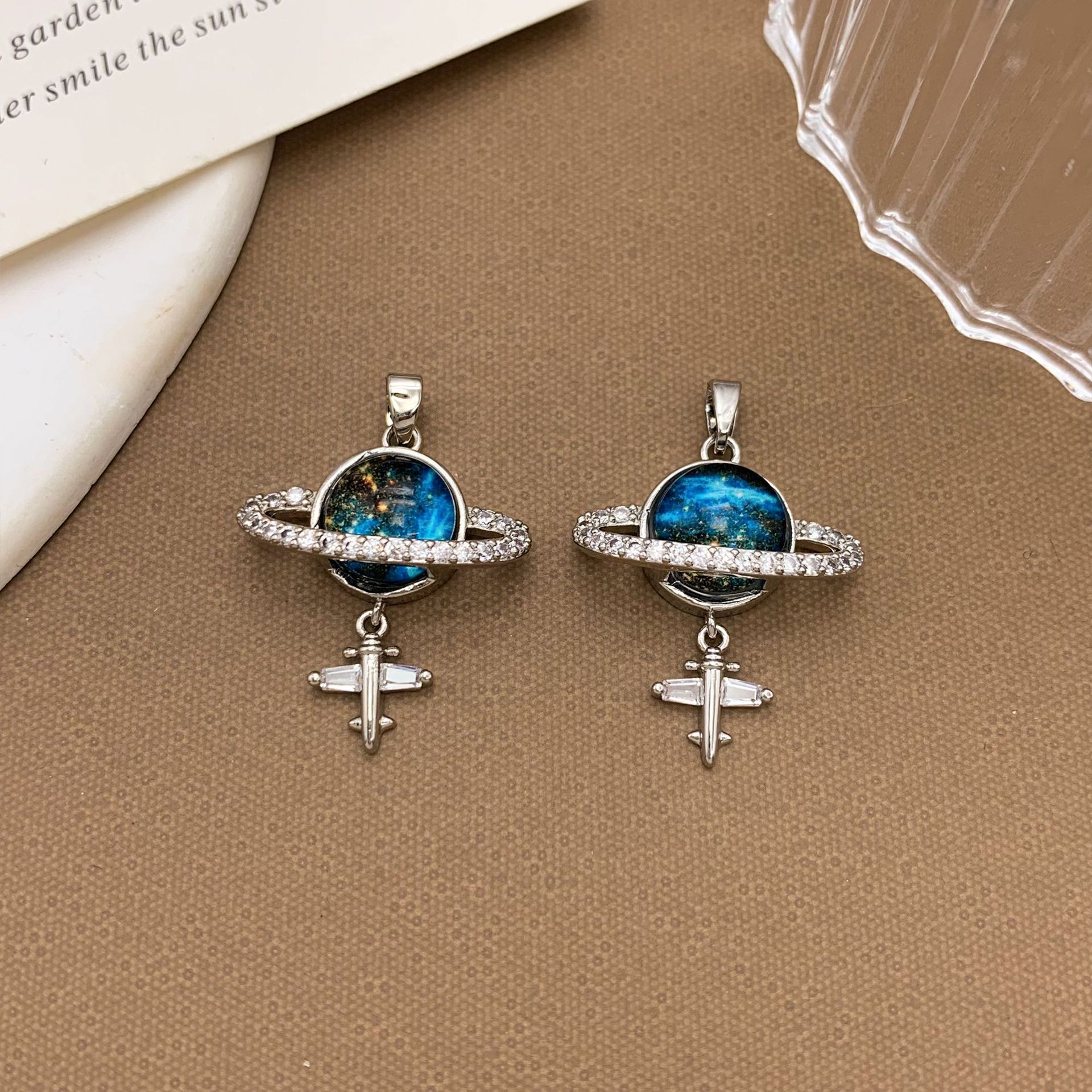 Xl2288 aircraft planet pendant silver
