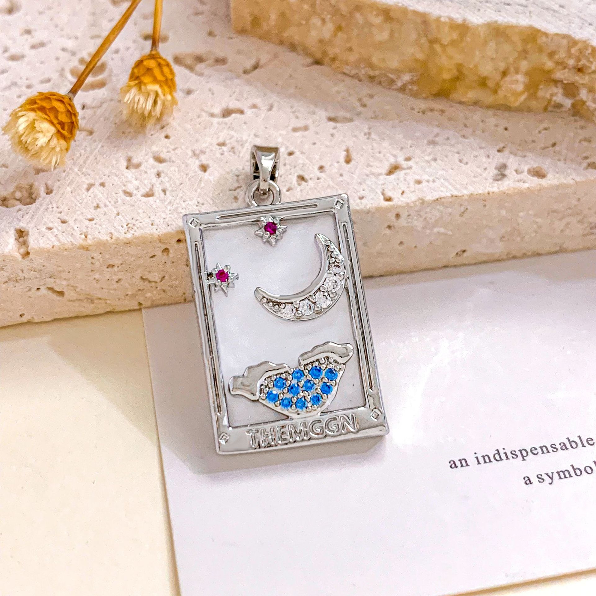 Xl2326 moon love tarot pendant silver