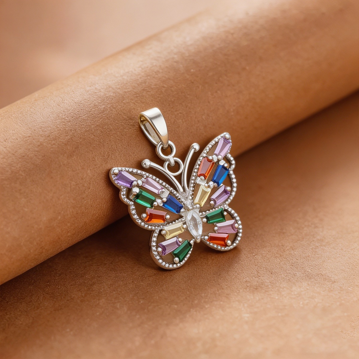 Xl3153 hollow colorful butterfly pendant silver