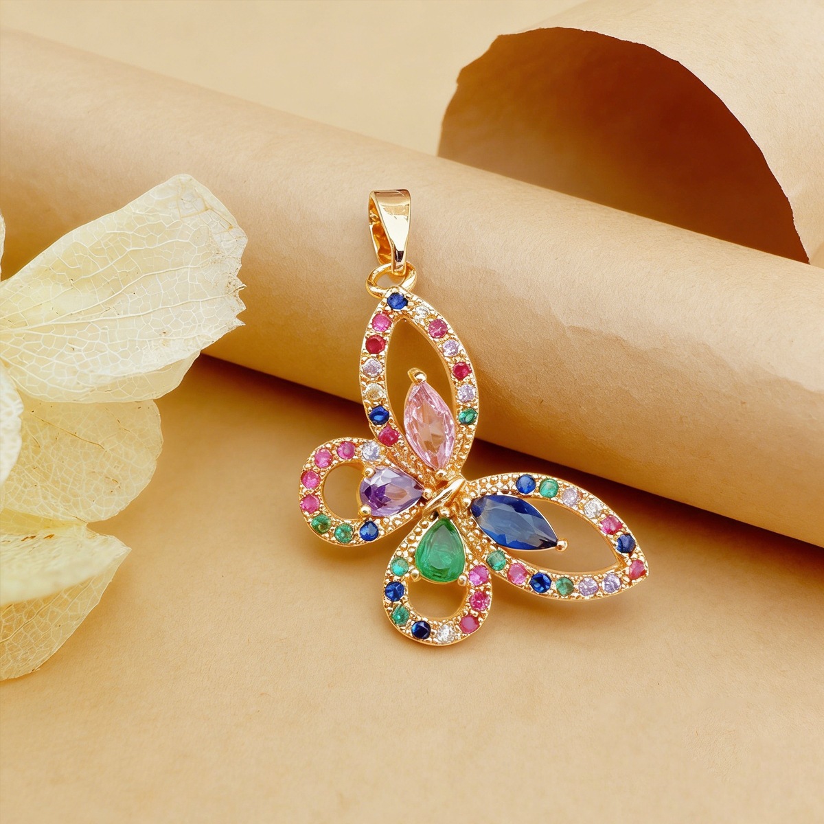 Xl3434 colorful hollow butterfly pendant gold