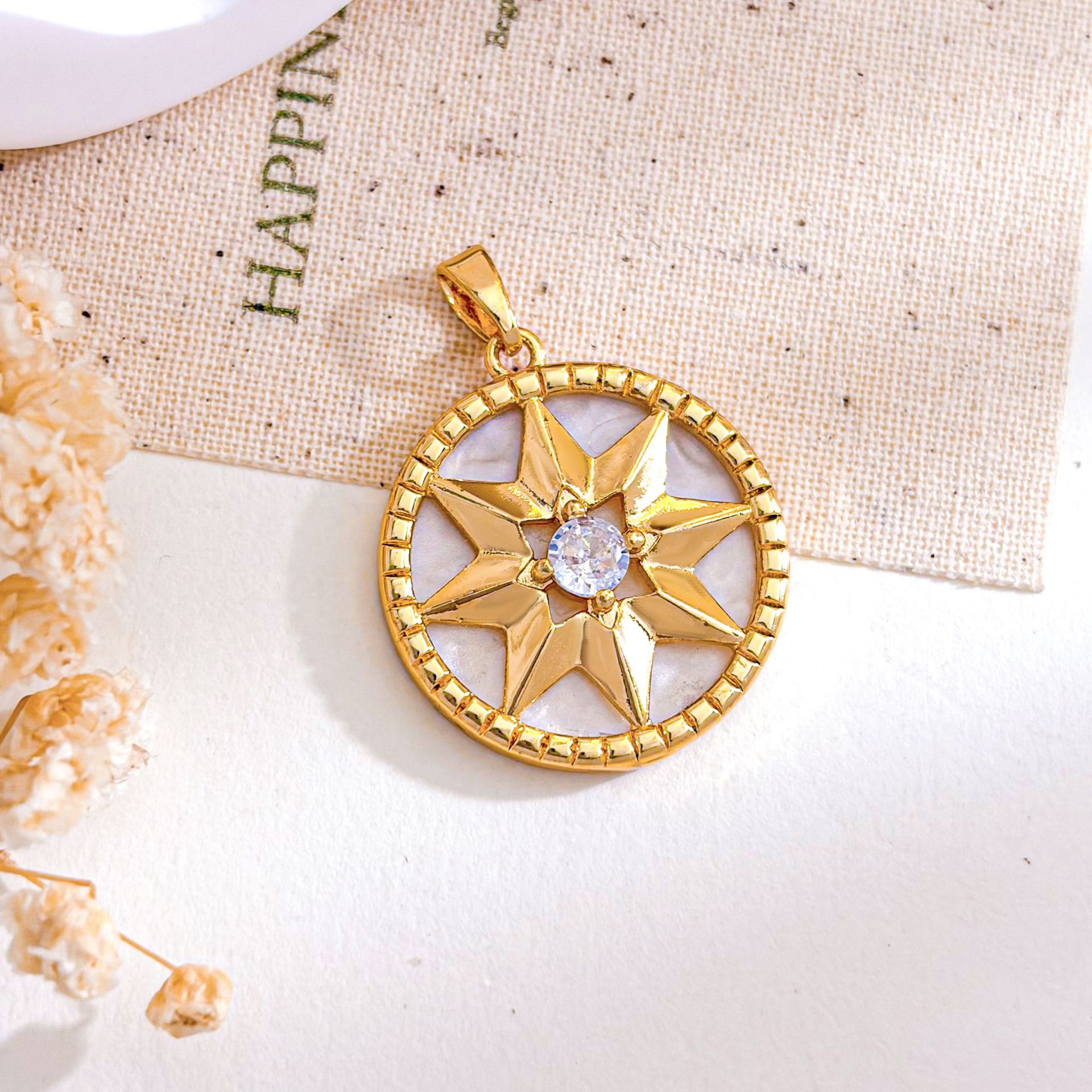 Xl5644 round large eight-pointed star pendant gold white