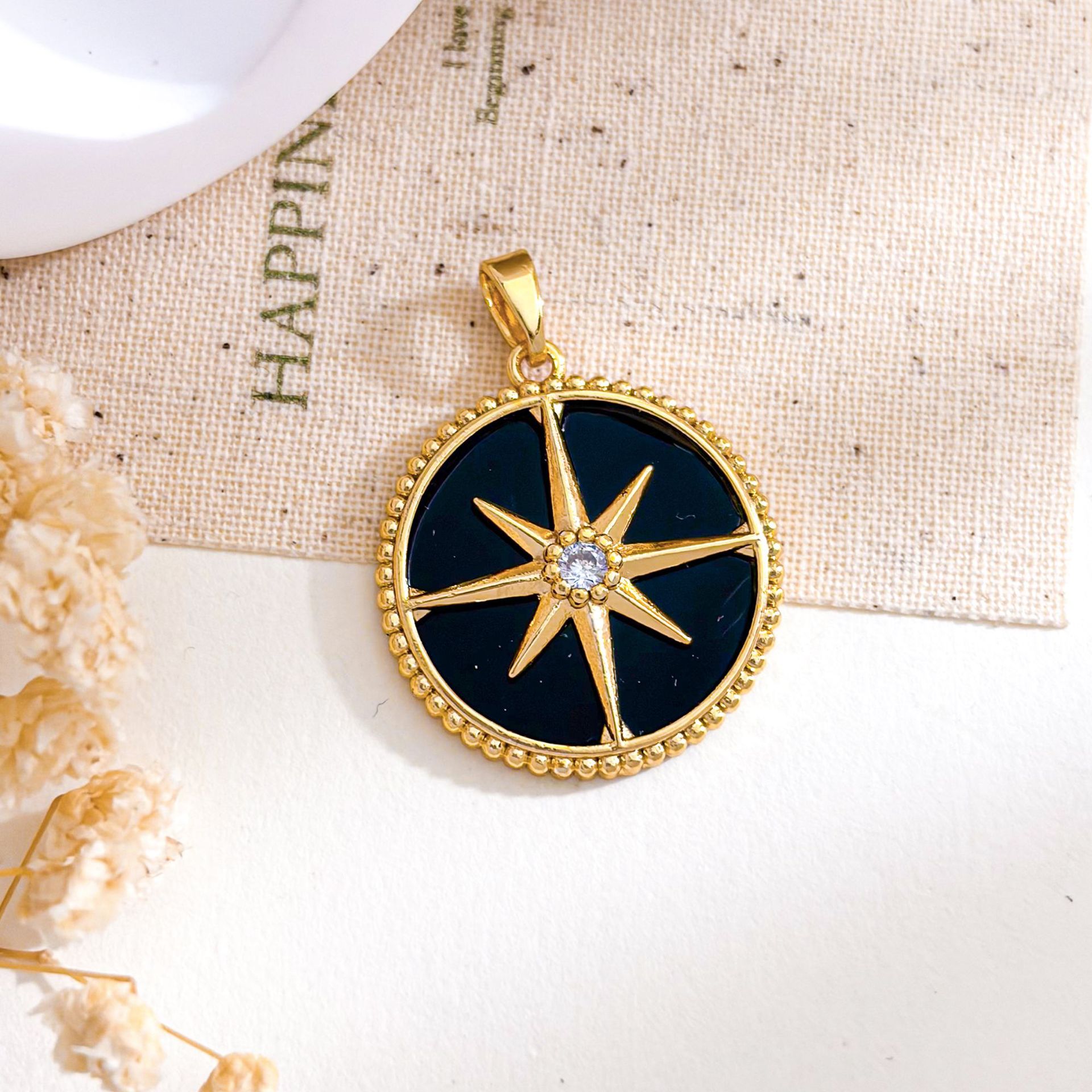 Xl5645 round eight-pointed star pendant gold black