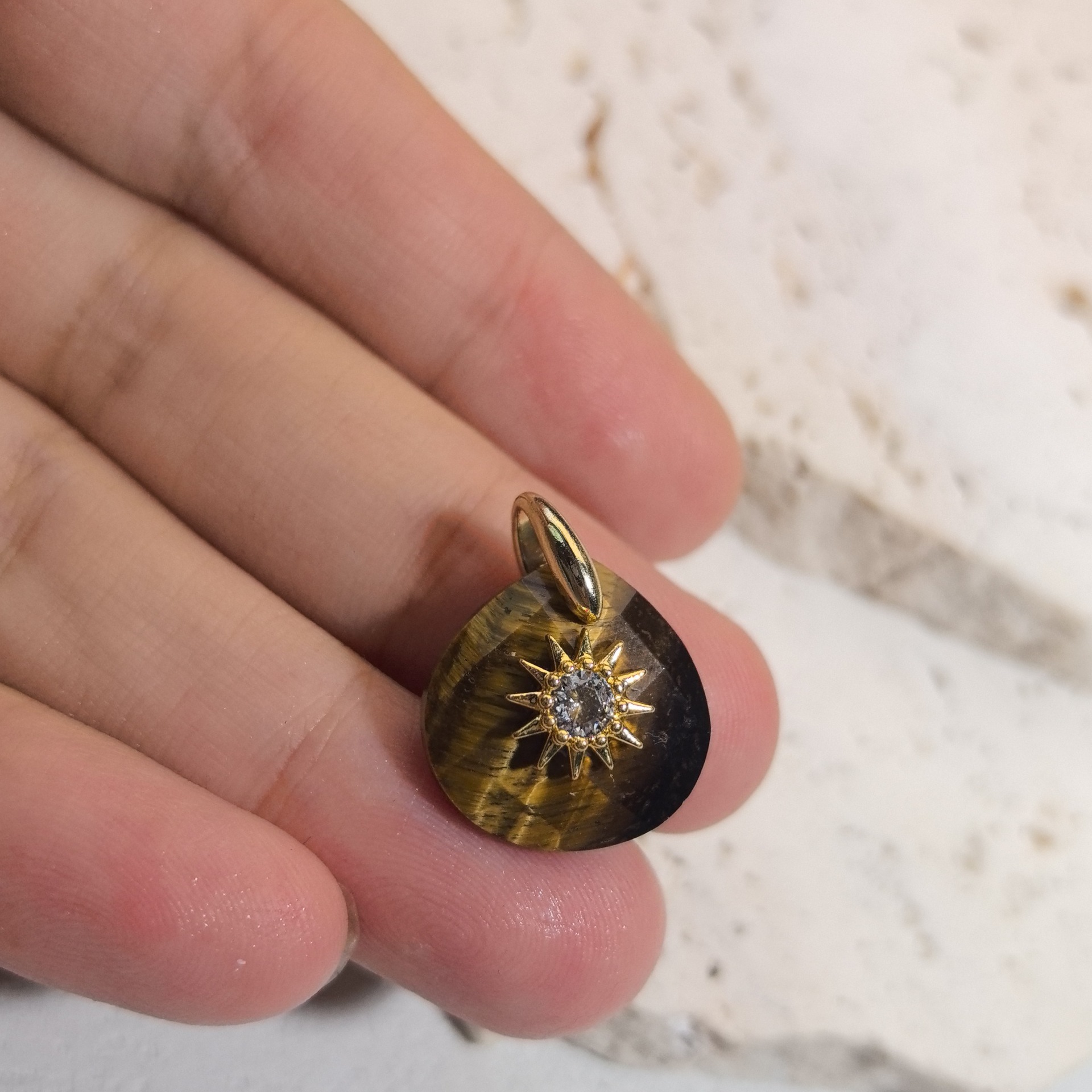 Tiger eye stone