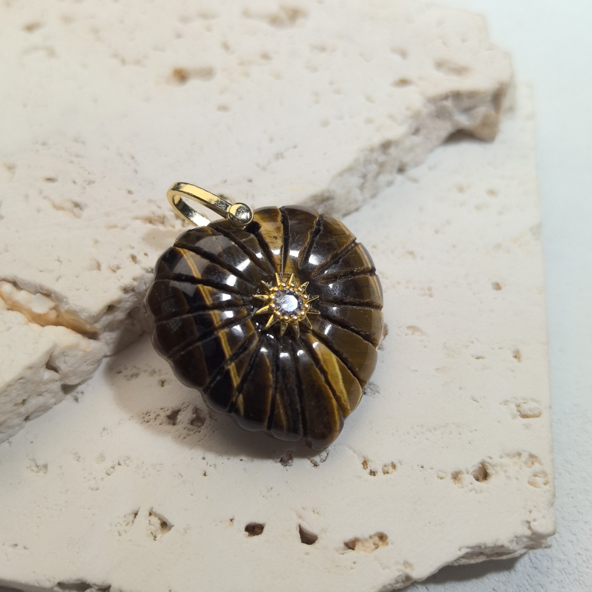 Tiger eye stone