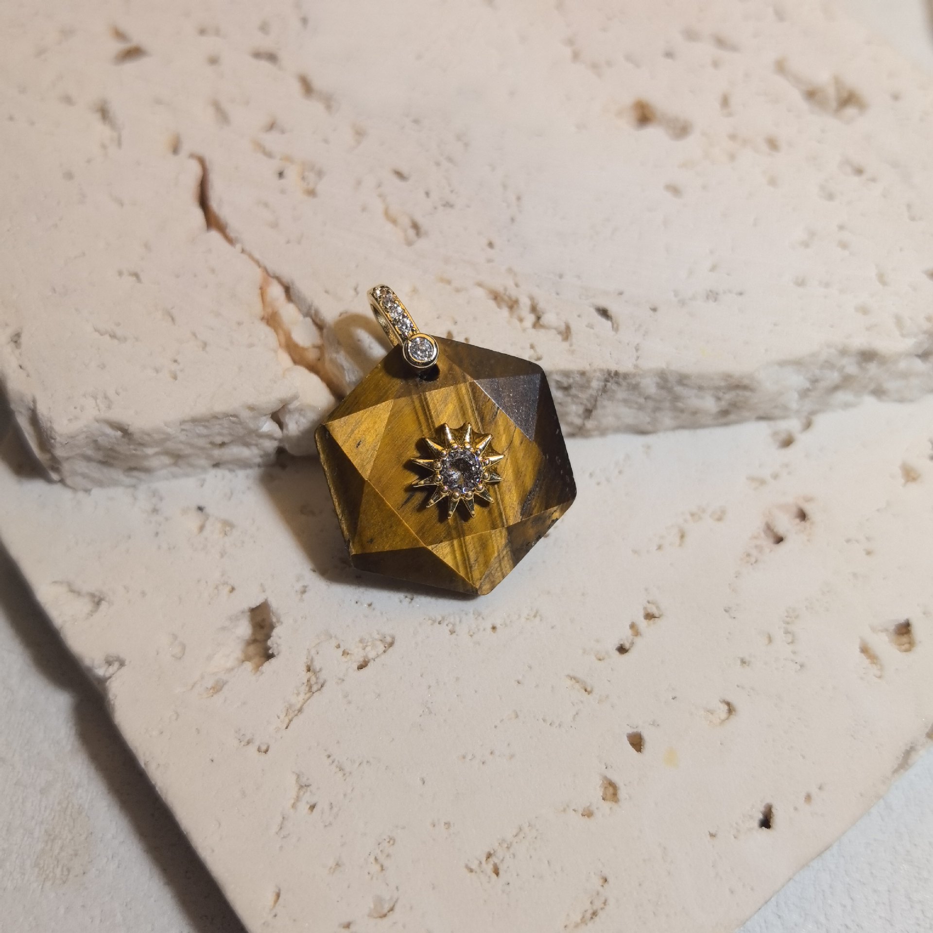 Tiger eye stone