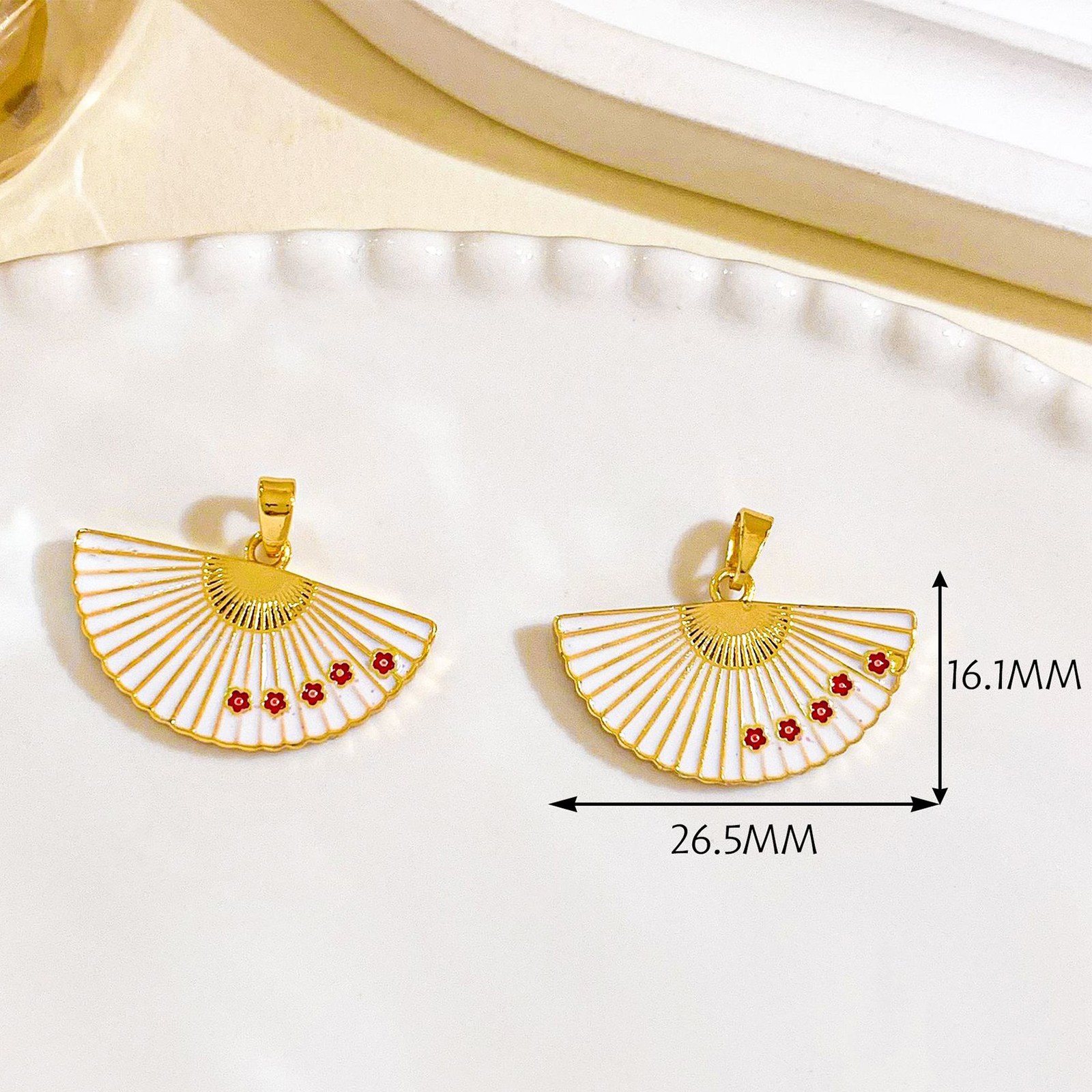 Xl4851 hollow plum blossom folding fan pendant gold
