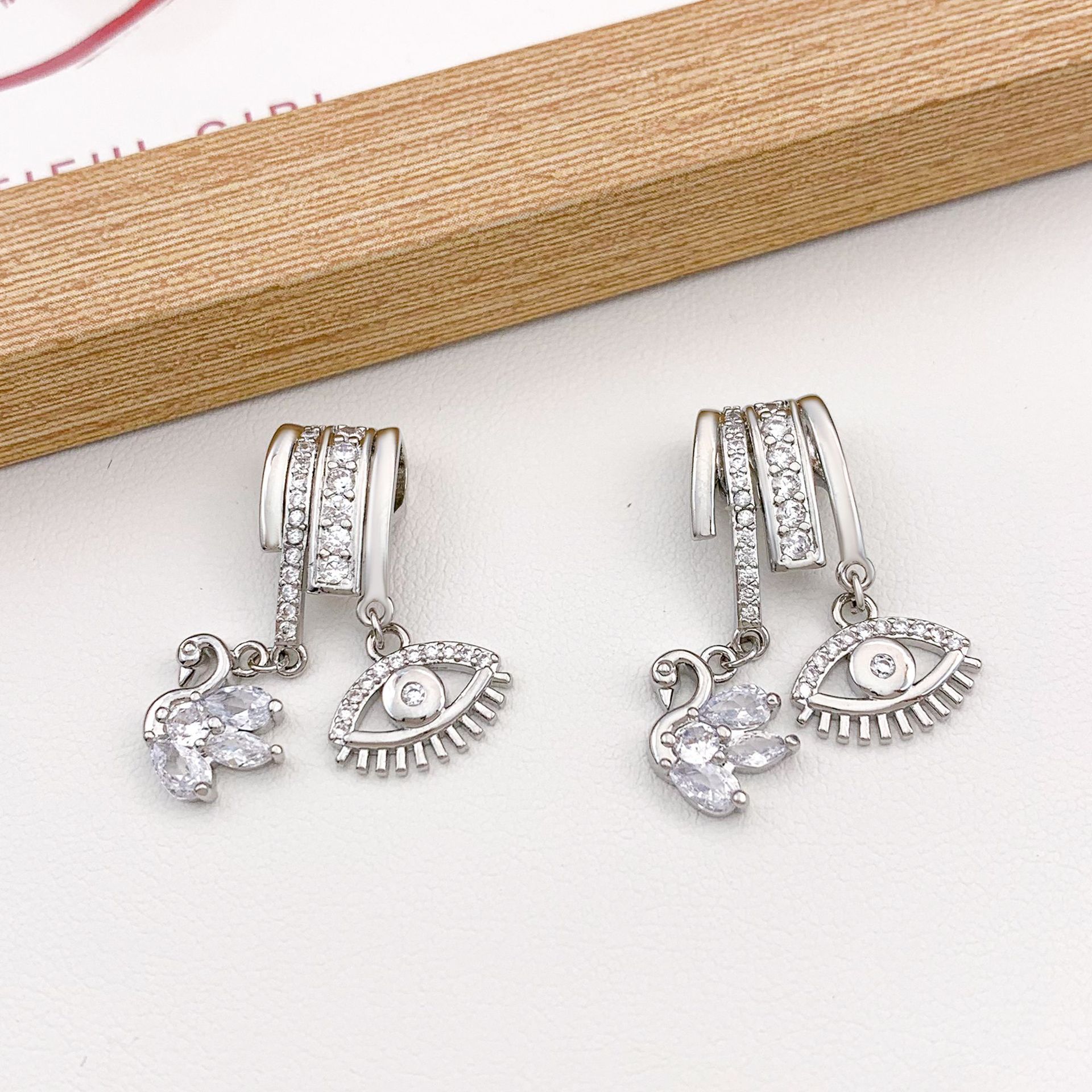 Xl3330 swan eye combination pendant silver