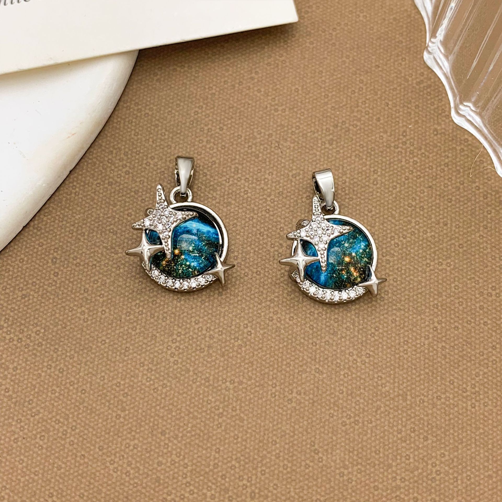 Xl1172 north star planet pendant silver