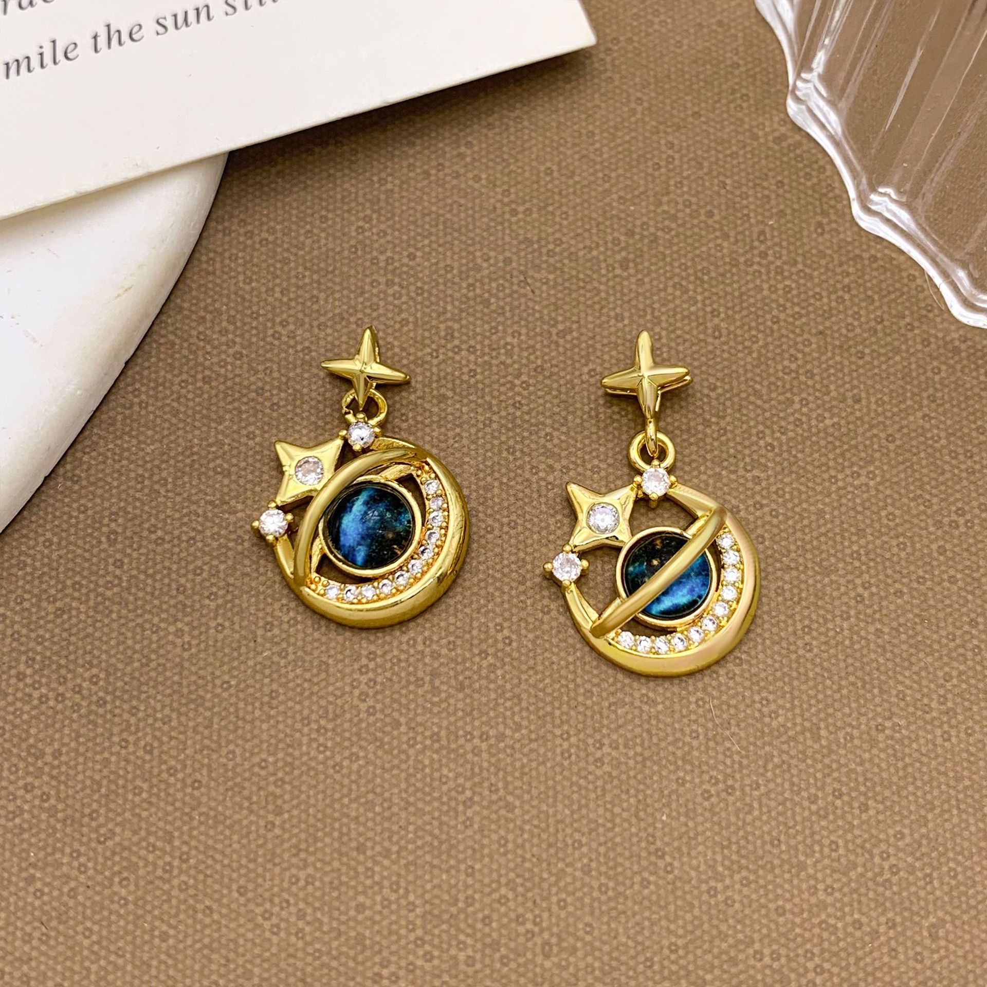 Xl2098 cross star planet pendant gold