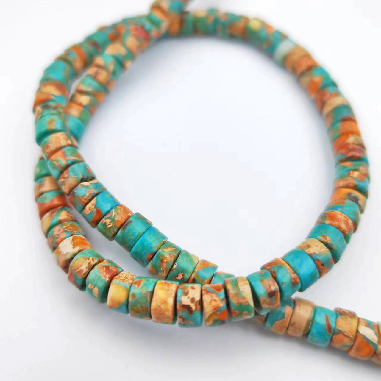 Turquoise plus orange
