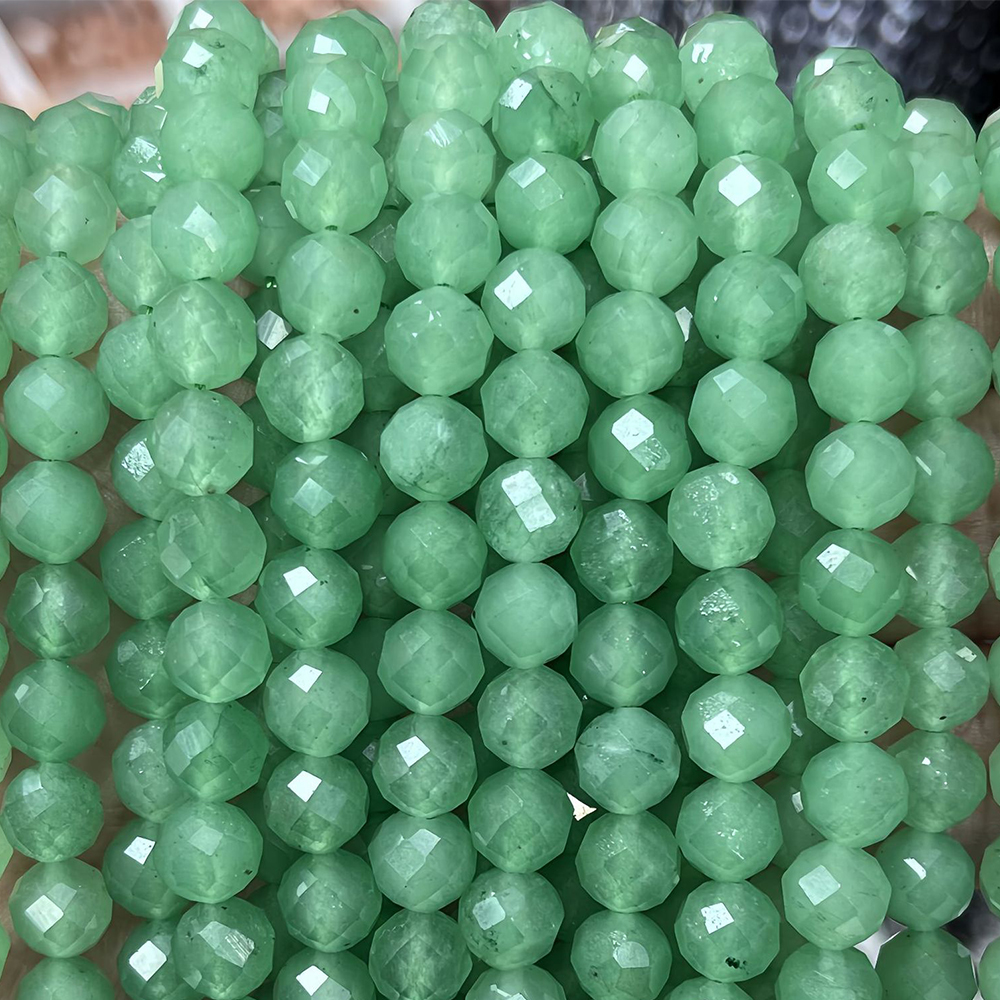 Optimized green chalcedony