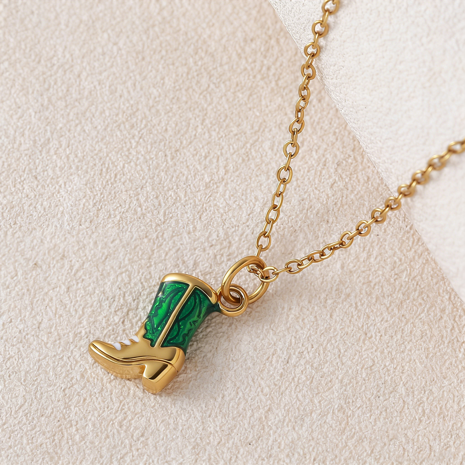13*11mm green boots necklace nap01-2