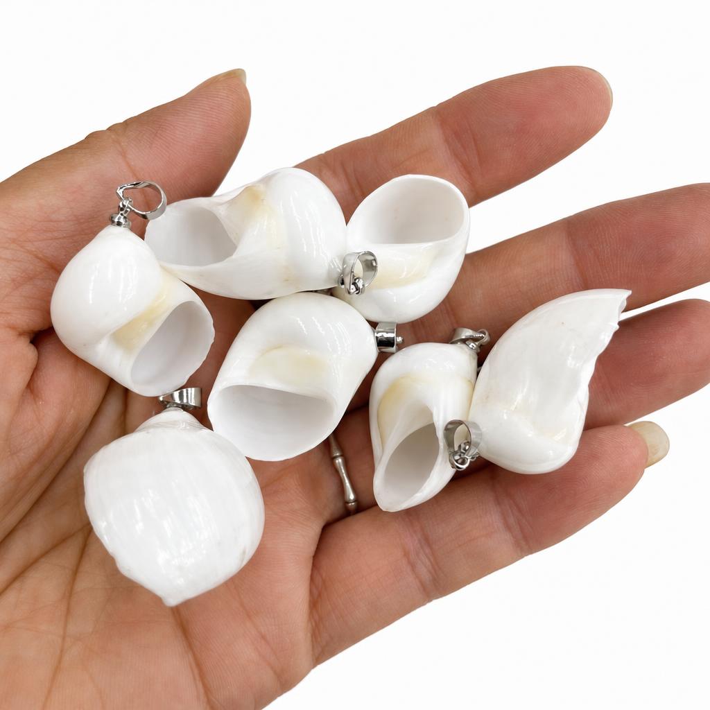 White jade snail-silver buckle