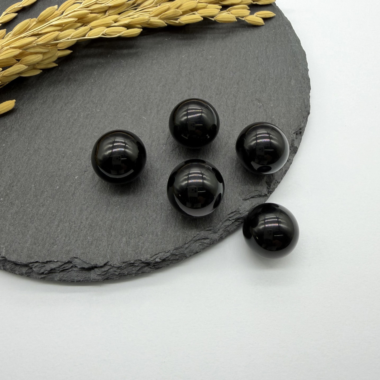 One obsidian