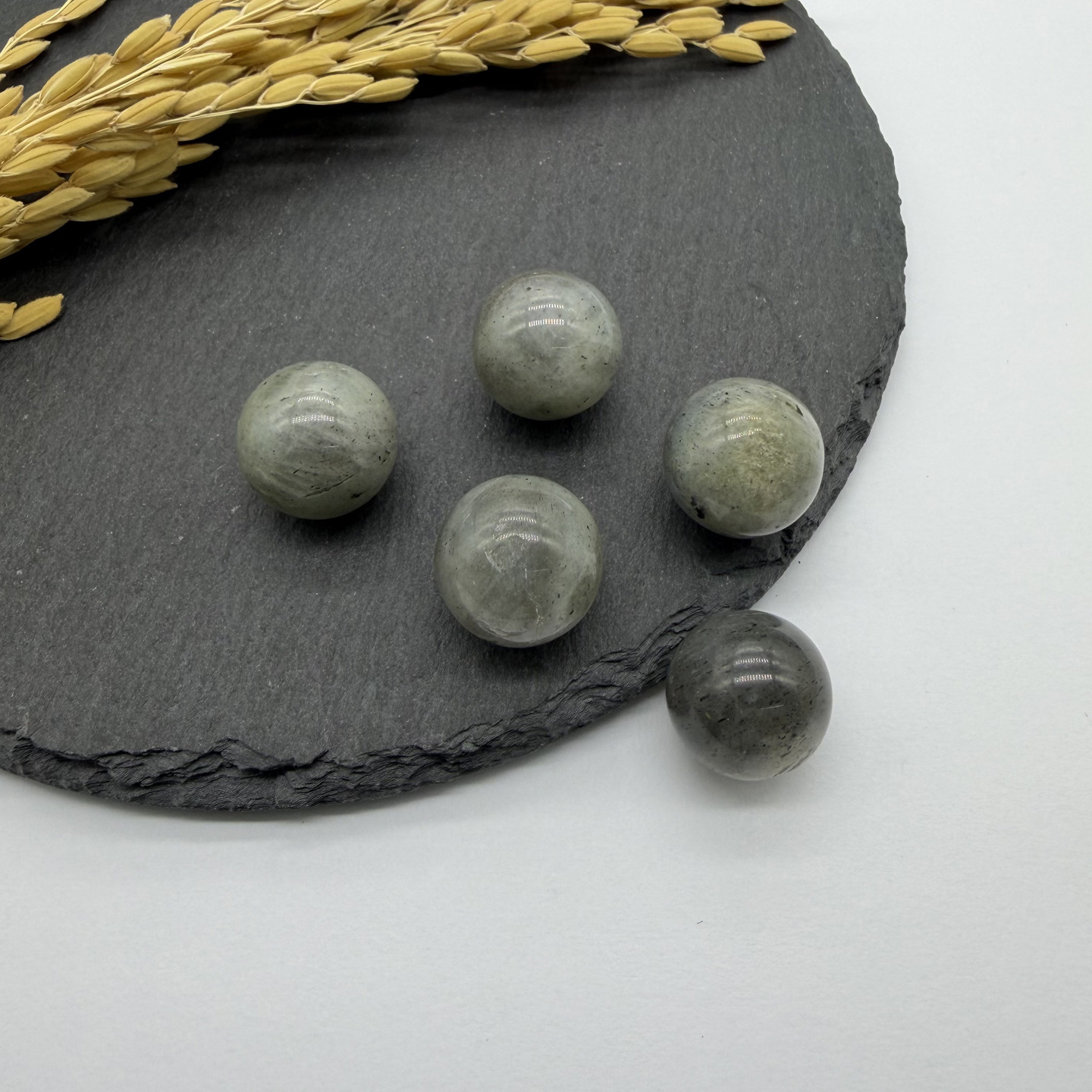 One labradorite