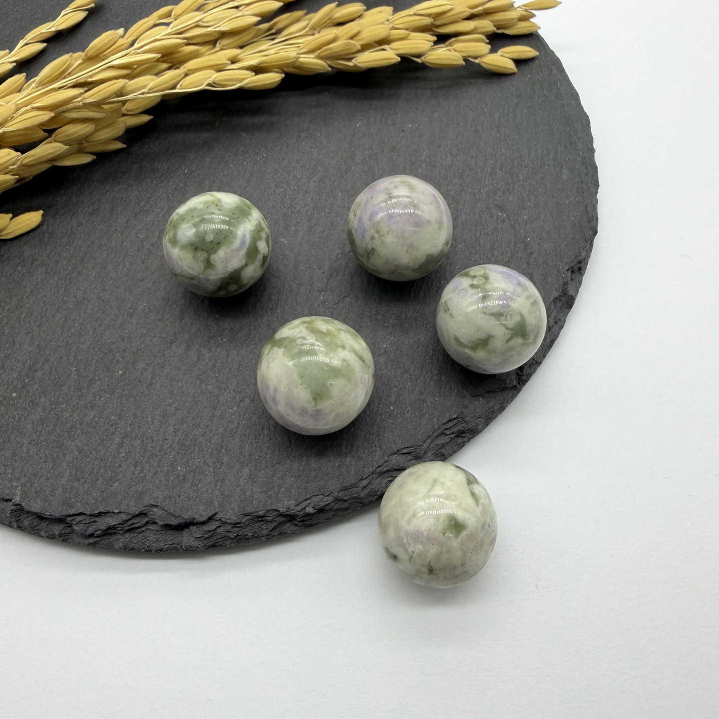 Auspicious jade