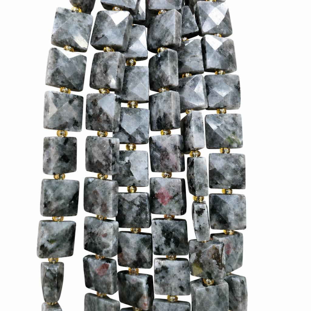 Noir-Labradorite
