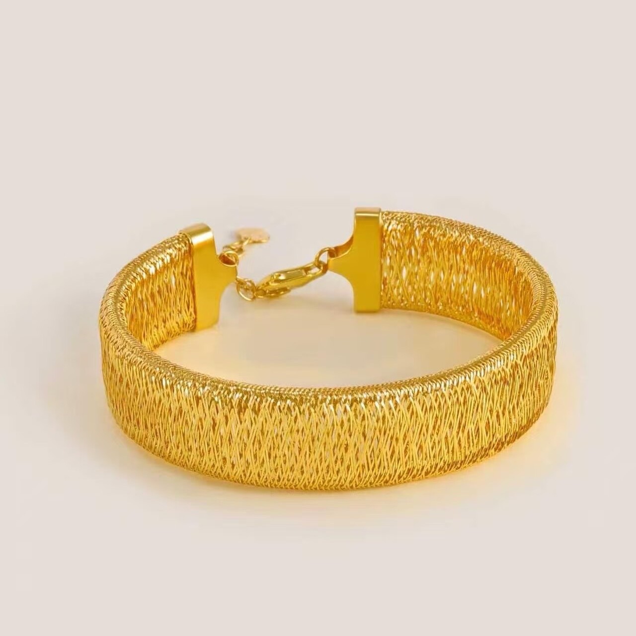 Gold bracelet 15cm with 4cm extender chain