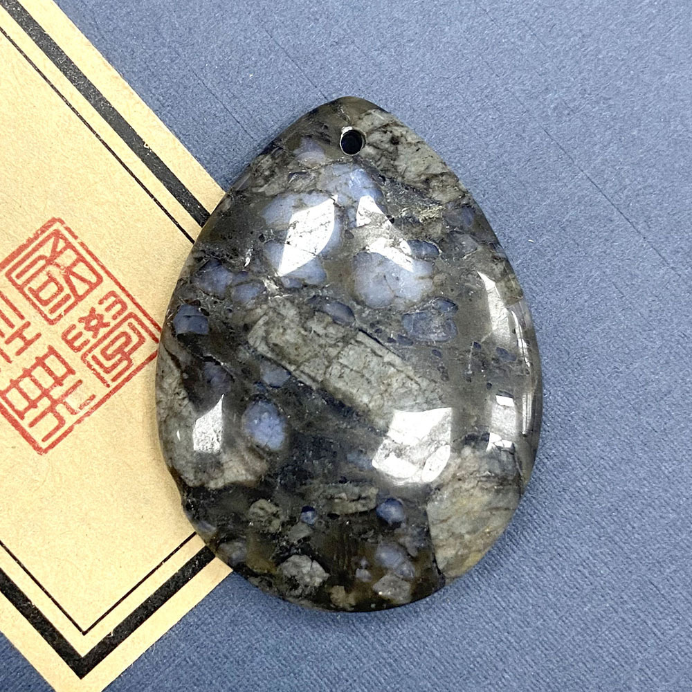 blue labradorite