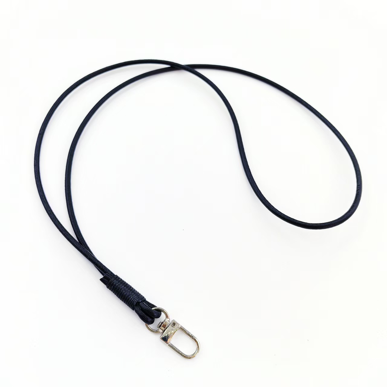 45cm Black necklace with silver buckle