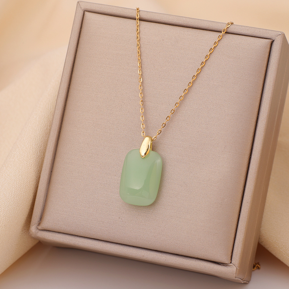 Xl1567-25 jade block