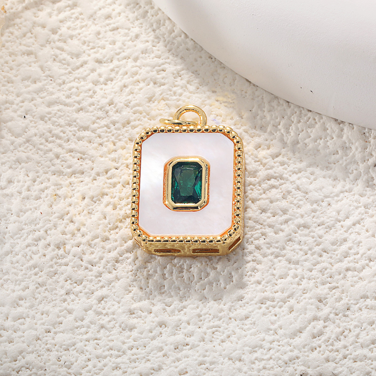 A0350 white