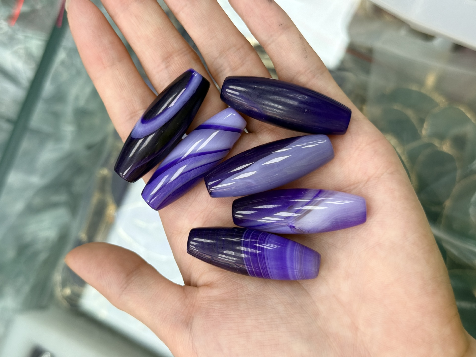 Dyed purple agate