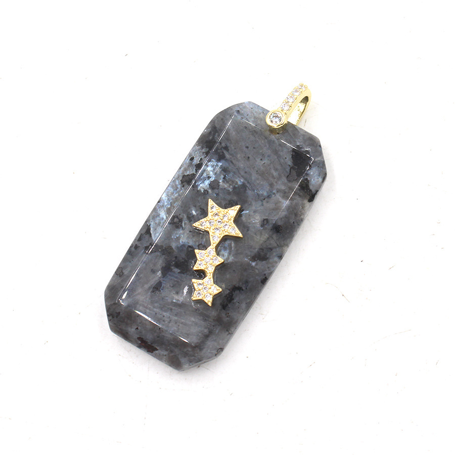 Black Labradorit