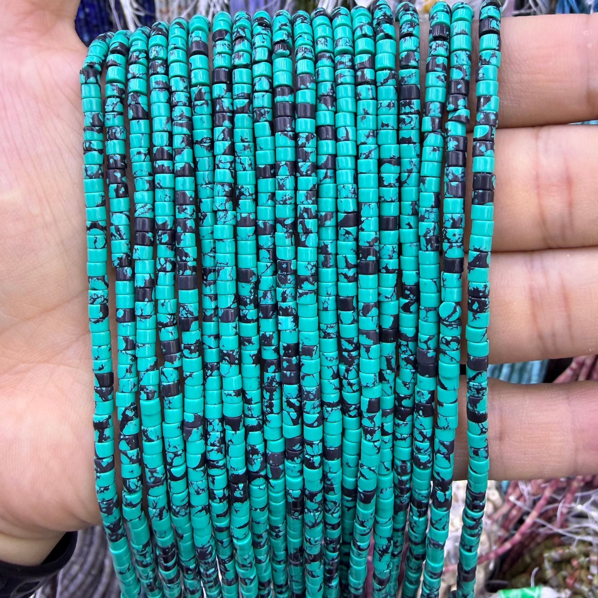 Green black thread pine