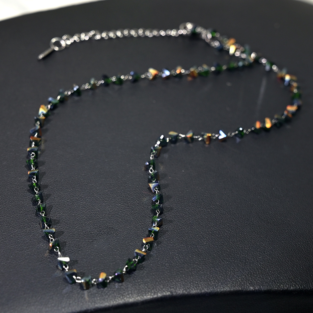 29-silver chain dark green