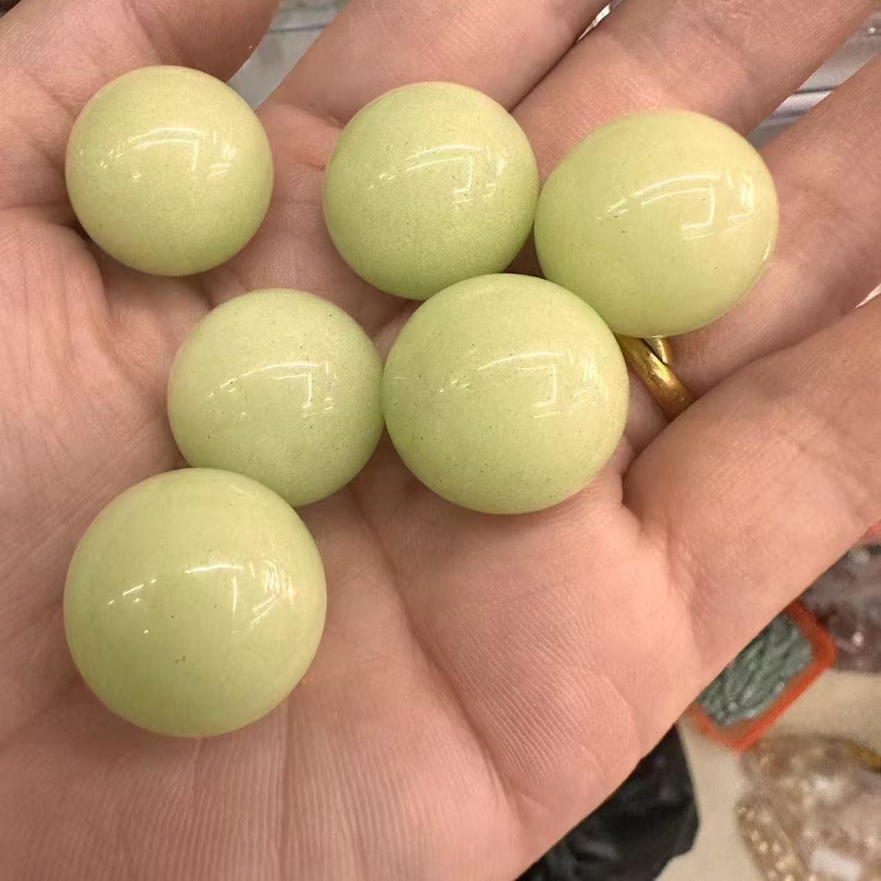 Green luminous stone