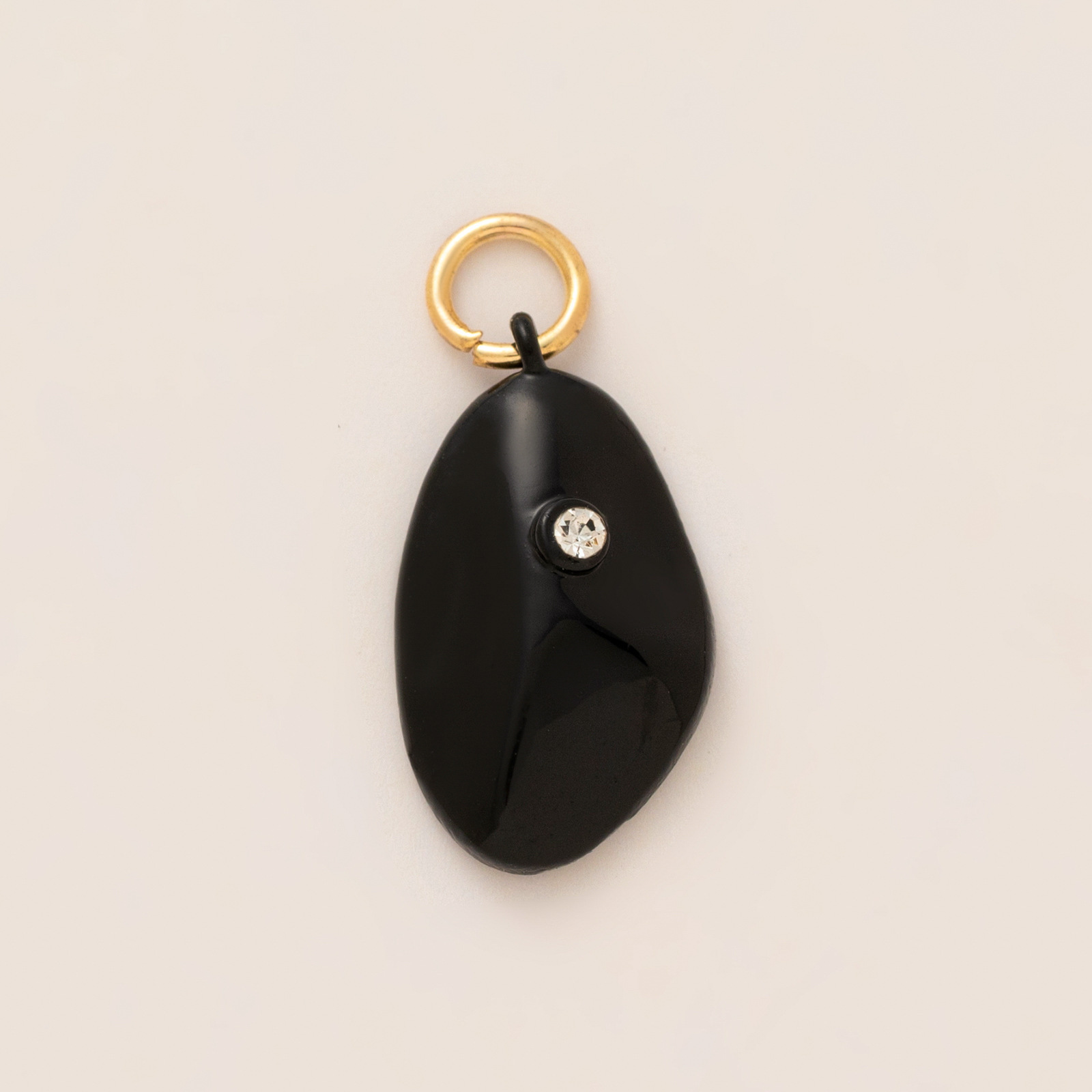 No. 9 black deformed pendant