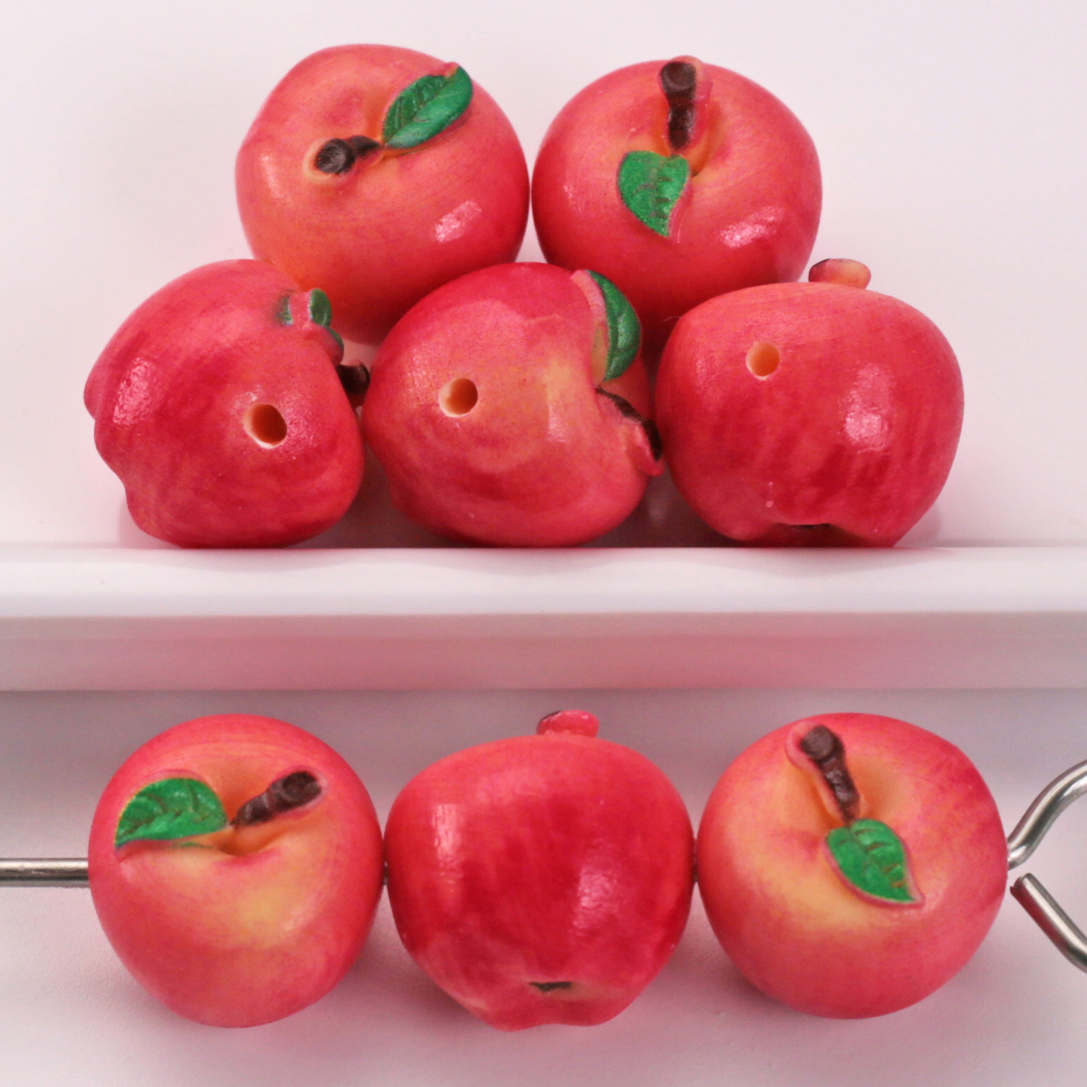 Red apple [1.8mm through hole]