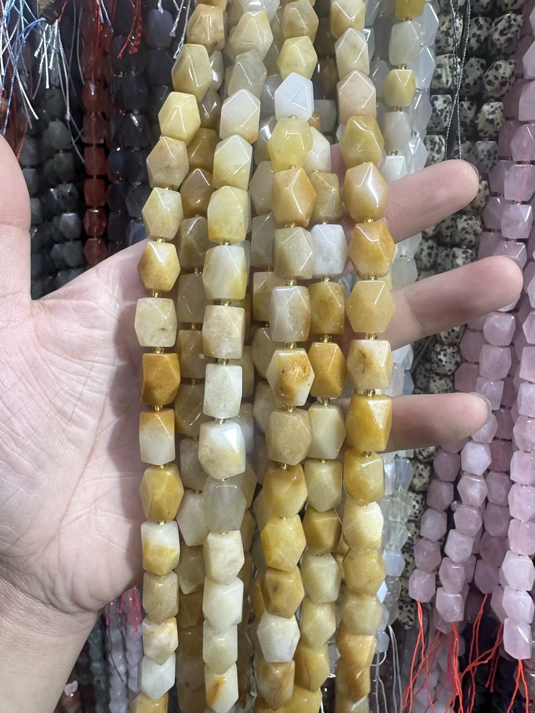 Jade amarillo