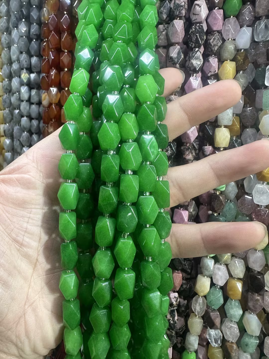 Calcedonia verde